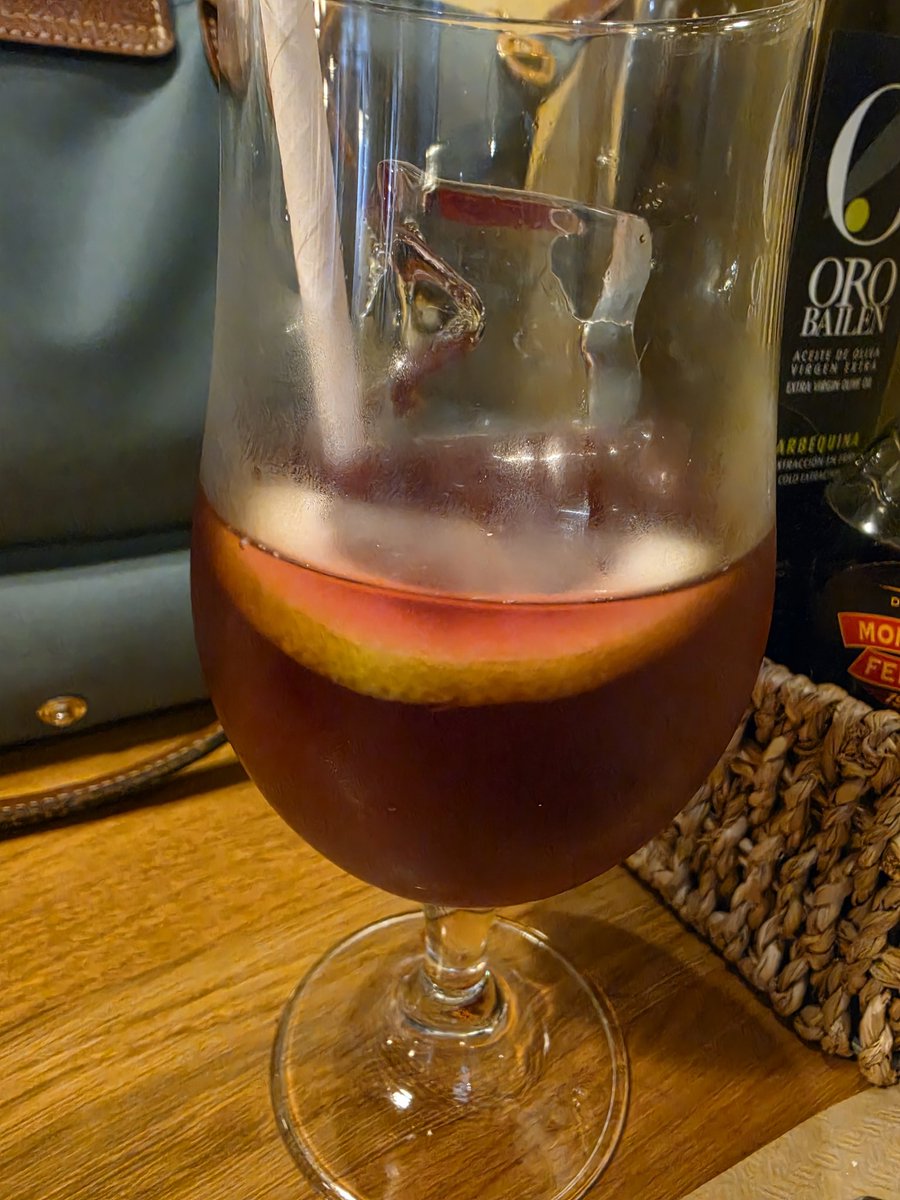 marta_martuchi's tweet photo. @GaryBarlowWines Cheers, Gary @GaryBarlowWines https://t.co/HFdoKMmwoU