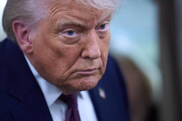 Megatron_ron's tweet photo. NEW: 🇮🇱🇺🇸 Israel Hayom, owned by the Adelsons, published an article calling Trump a traitor, an embarrassment, and a failure to the Israelis. https://t.co/cW5OkJ3pkd