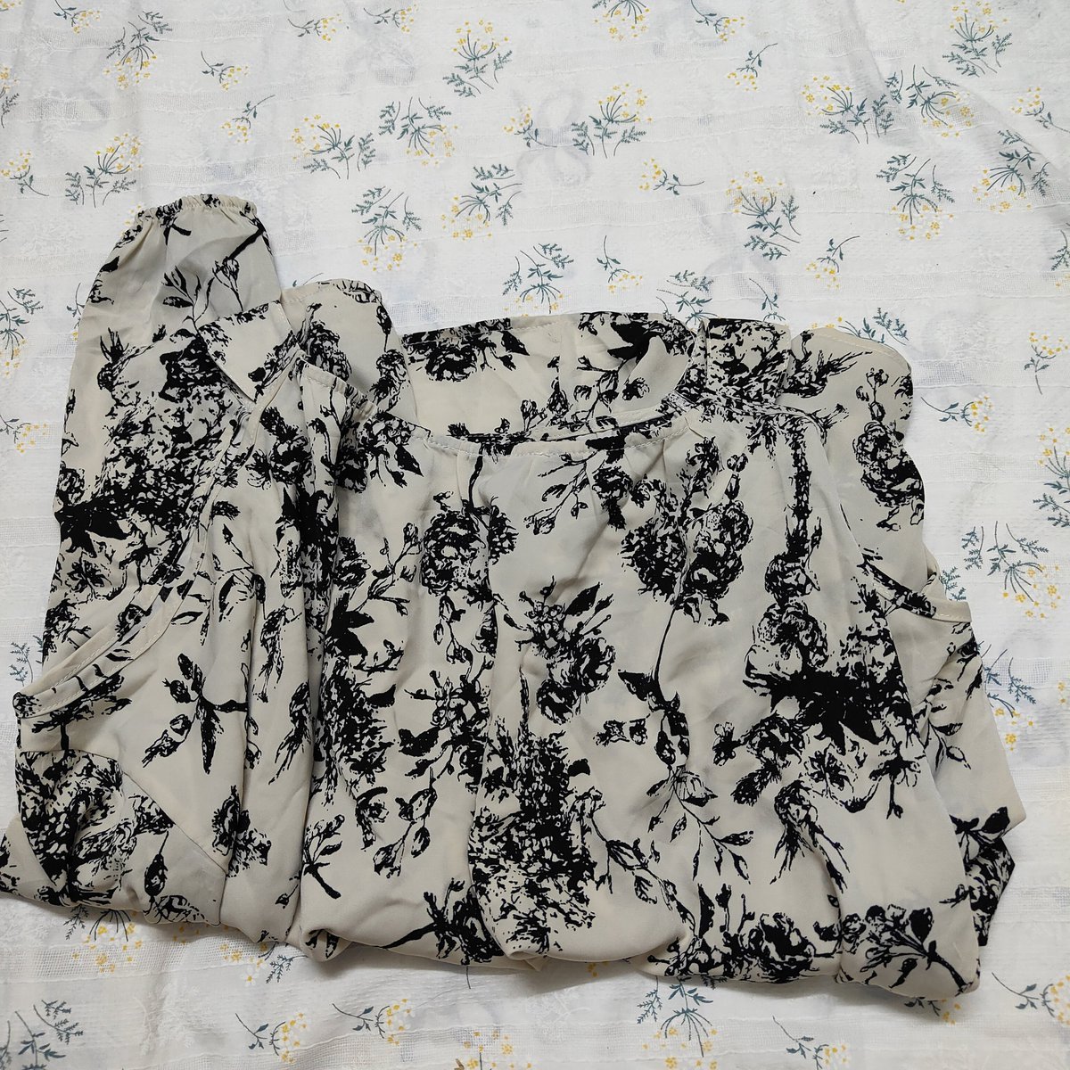 Mheebrown76's tweet photo. (80) เสื้อเปิดไหล่กึ่งมินิเดรส ทรงสวยย
Sz. อกถึง42 เอวสพฟรี ย26
🍥 45 บาท

#ส่งต่อเสื้อผ้ามือสอง #ส่งต่อเสื้อผ้ามือ2  #เสื้อผ้ามือสอง #เสื้อผ้ามือ2 #ส่งต่อ #ส่งต่อกระเป๋า  #โล๊ะตู้ #ส่งต่อเสื้อผ้า https://t.co/55HxYrUJ8b