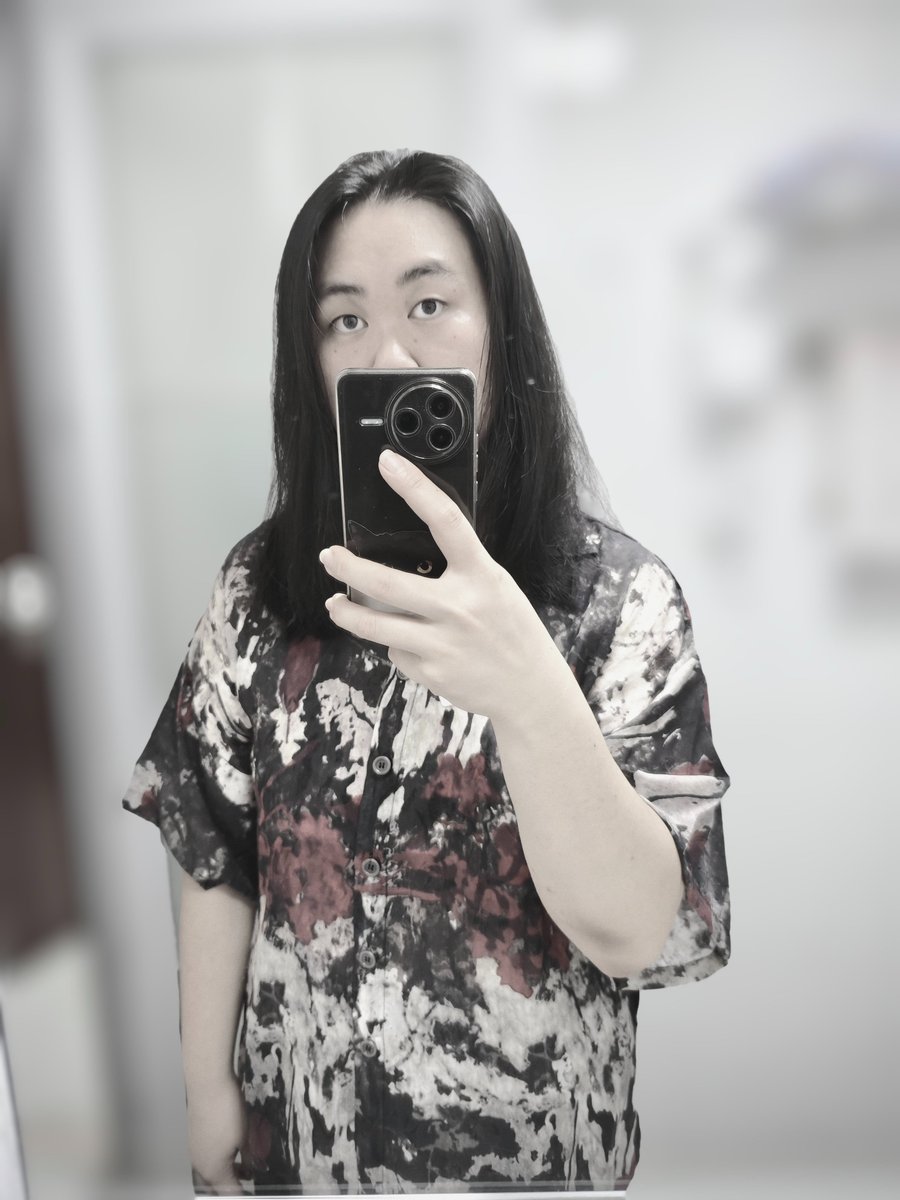 zouaiyang's tweet photo. 𝖘𝖚𝖒𝖒𝖊𝖗💀 https://t.co/gqpqaZYWdX