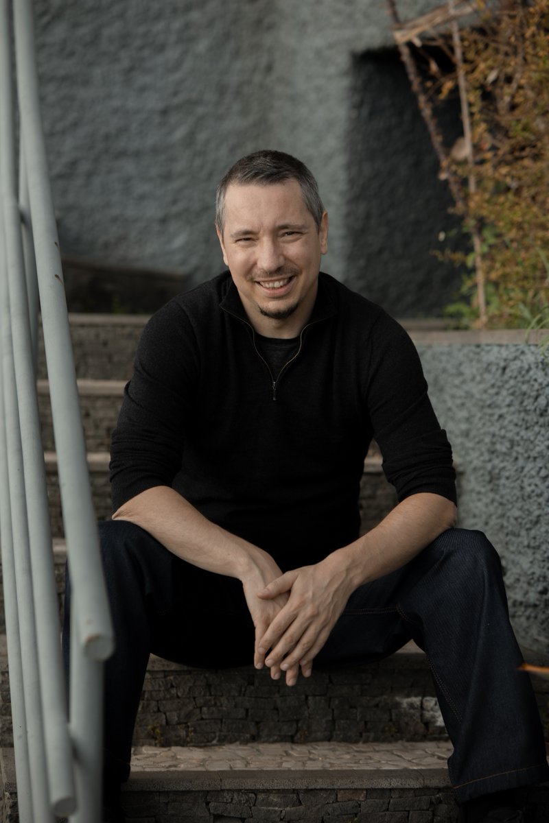 thecourseagency's tweet photo. Scaling an online course business isn’t about working harder.
It’s about building the systems that let your business run without you micromanaging every step.
When that happens, you stop being the bottleneck… and start being the visionary. https://t.co/nF9yCk1IeV