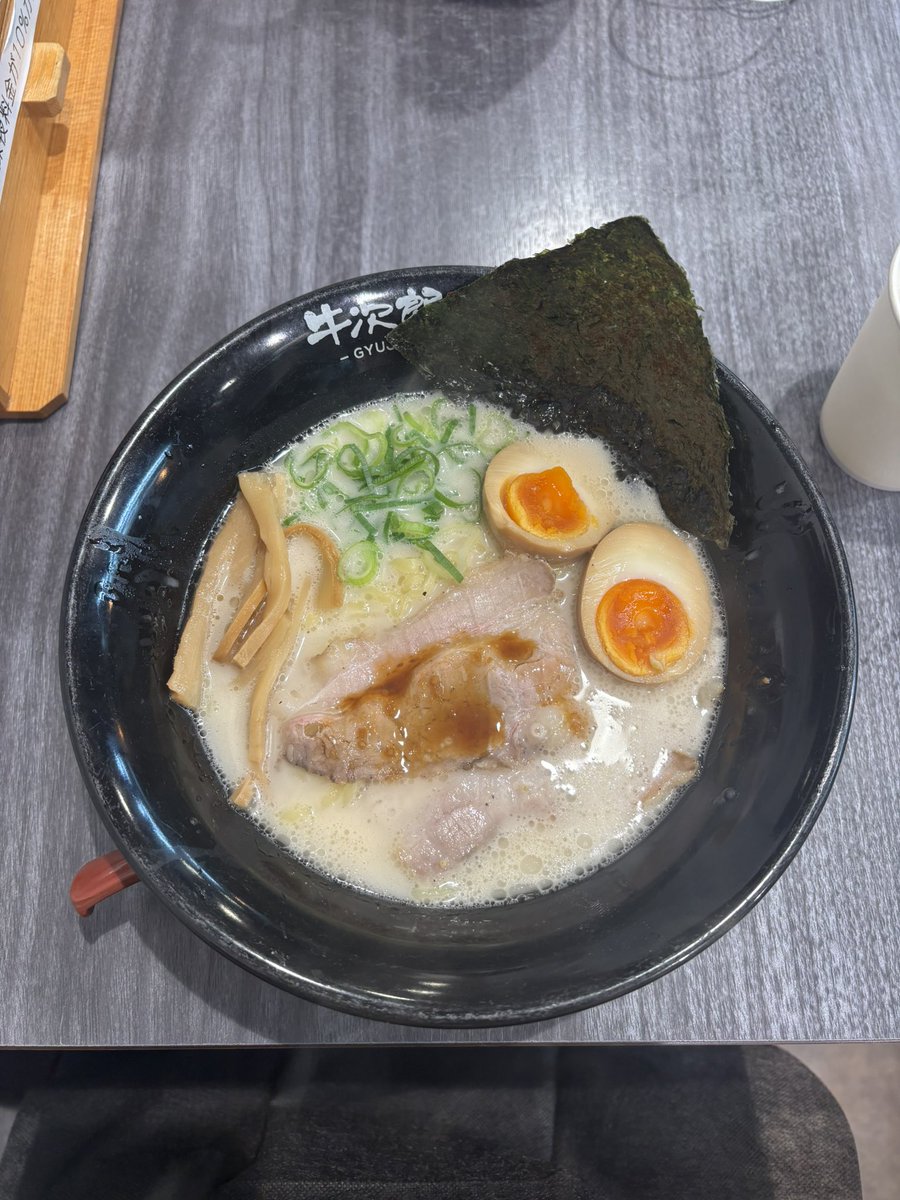 _hakUpo's tweet photo. ソロ飲みと悩んで https://t.co/kzQ9AQpLVZ