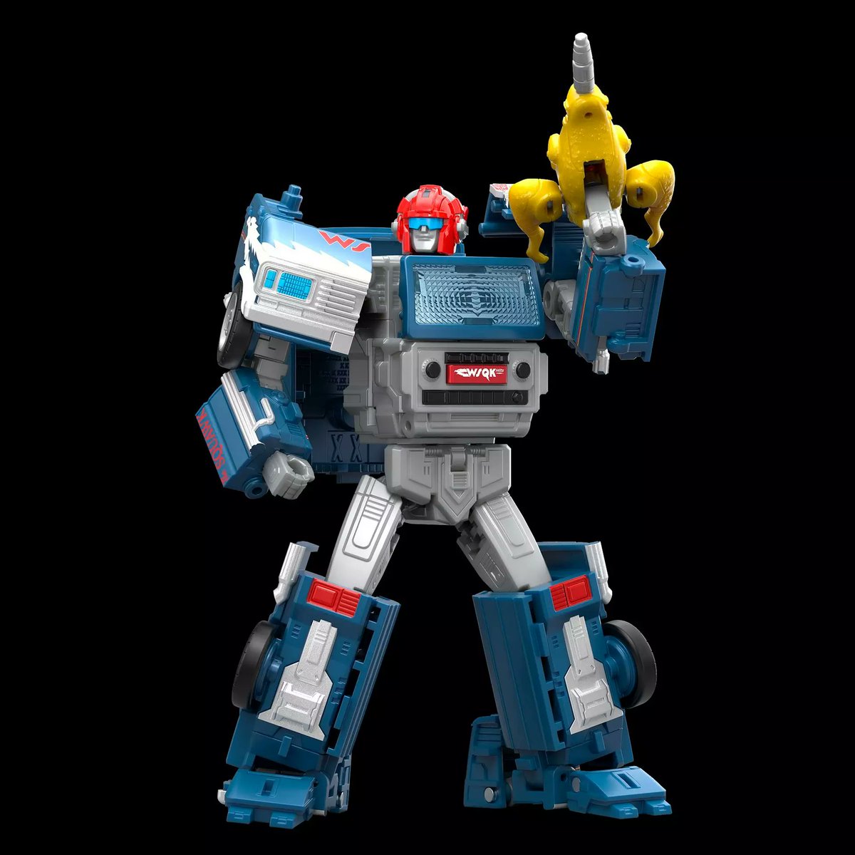 TFsource's tweet photo. Transformers crossovers are thriving right now — be it TV tie-ins, classic toy collabs, real world licensed vehicles, iconic anime properties, or more! 

Let's round up some of the best in a new article, here: https://t.co/xrO0iKrMqr

What are some of your favourites? https://t.co/OPntKYy6qe