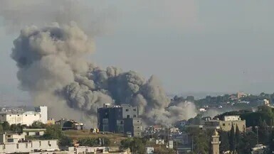 BFMTV's tweet photo. 🔴 EN DIRECT
Guerre au Moyen-Orient: une frappe israélienne dans le sud du Liban, après l'annonce de la trêve
https://t.co/BkPRa61lEh https://t.co/3bKHqtoBFc