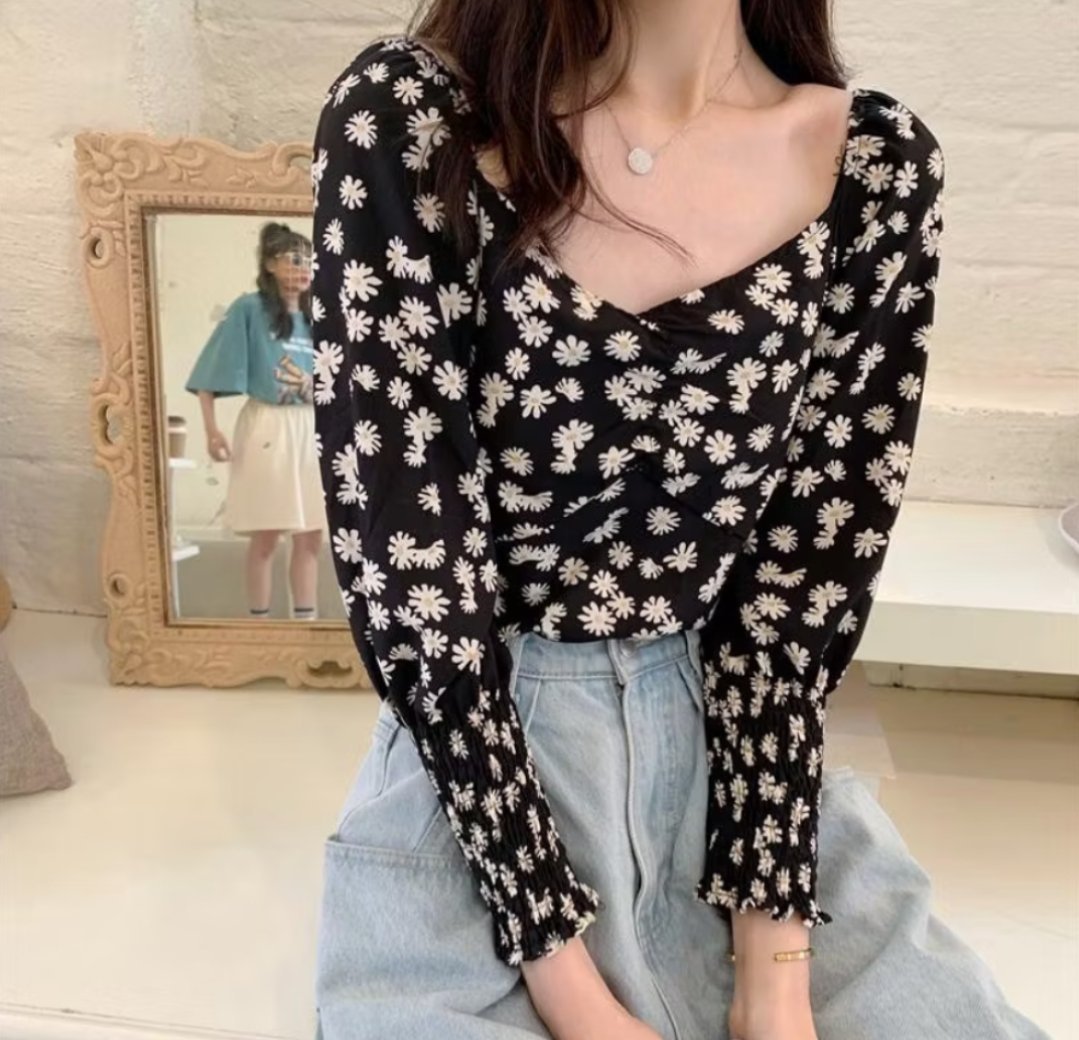 Mheebrown76's tweet photo. (82) เสื้อดำลายเดซี่สม็อคหลัง
Sz. อกถึง 34
🍥 30 บาท

#ส่งต่อเสื้อผ้ามือสอง #ส่งต่อเสื้อผ้ามือ2  #เสื้อผ้ามือสอง #เสื้อผ้ามือ2 #ส่งต่อ #ส่งต่อกระเป๋า  #โล๊ะตู้ #ส่งต่อเสื้อผ้า https://t.co/v46Q1cDlTJ