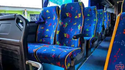 sleepinwoman's tweet photo. bjirr kursinya kek bus patas arah pantura semarang 😭😭 https://t.co/eeMMelMeFo