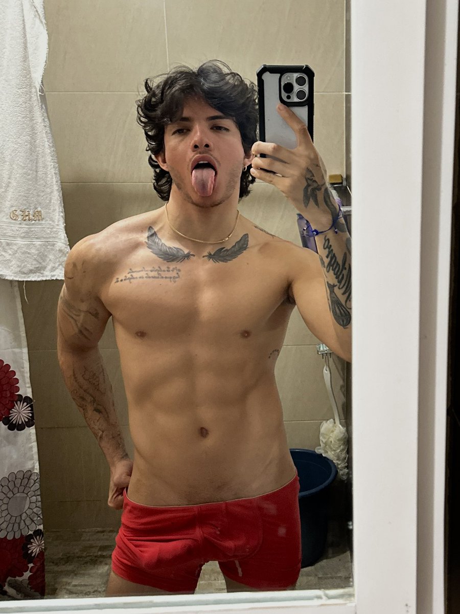brunoreed_'s tweet photo. Do you like my tongue? Or do you like what is marked below? Tell me in the comments and I’ll send you a photo 🤪 https://t.co/3pp8aMkdT3