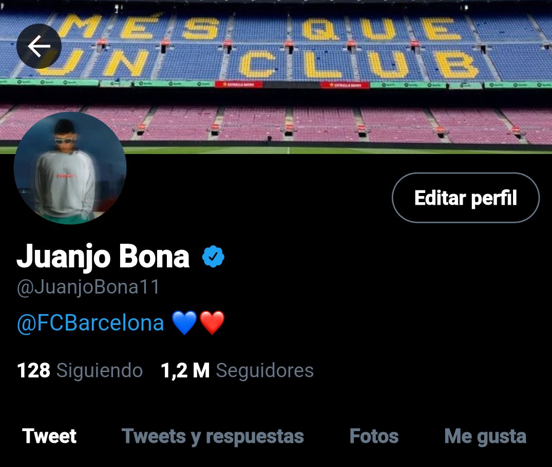 ftdtbona's tweet photo. PERSONAJES:

•Juanjo Bona
-Extremo izquierdo del Barça 
-Máximo goleador de La Liga
-Hetero? https://t.co/ZCf0ZwTzao