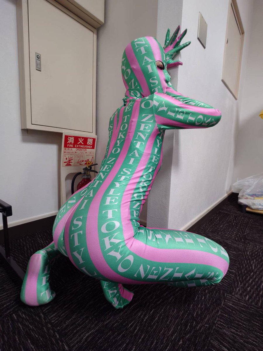 Angel2568010GTR's tweet photo. 先月のフェチフェスで撮影したゼンタイ女子の続きで全身タイツだから女性でも大胆に出来るてう話聞いたことあっけど何かのブログで読んだなアート的な奴かとしてならやりやすいのだろうか🤔
#Angelsの撮影記録 #ZENTAI #ゼンタイ https://t.co/5Ccr8yKC1B