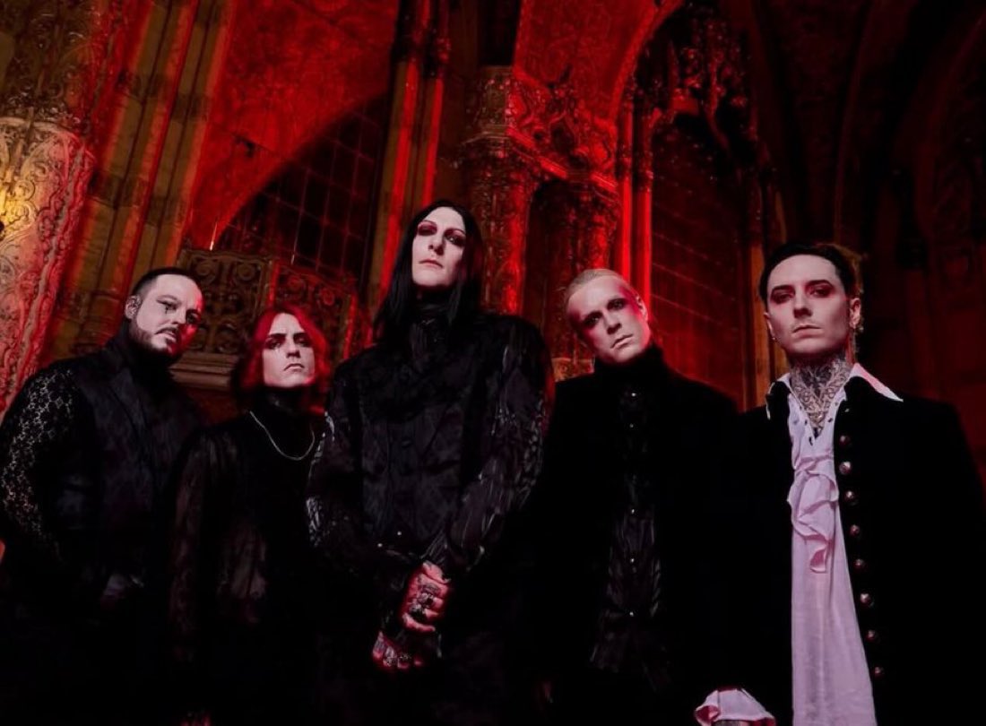 xheadachexx's tweet photo. vampire miw you are everything to me https://t.co/p6yIEKfAcq
