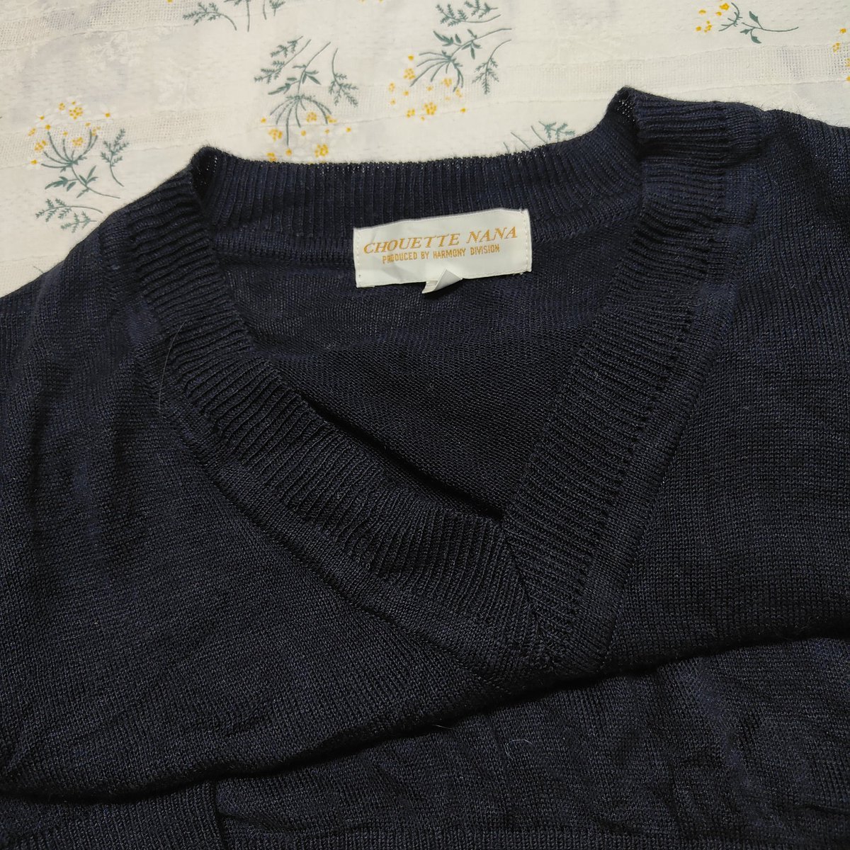 Mheebrown76's tweet photo. (85) สเวตเตอร์สีกรมเข้ม
Sz. อกถึง 36
🍥 50 บาท

#ส่งต่อเสื้อผ้ามือสอง #ส่งต่อเสื้อผ้ามือ2  #เสื้อผ้ามือสอง #เสื้อผ้ามือ2 #ส่งต่อ #ส่งต่อกระเป๋า  #โล๊ะตู้ #ส่งต่อเสื้อผ้า https://t.co/S6Xf3VLTzZ
