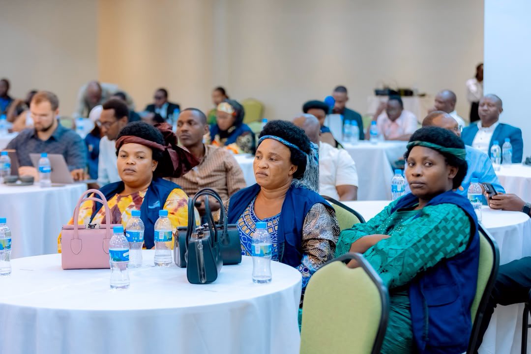 Muzungu4's tweet photo. #Rusizi Trade and Investment Promotion Forum brought together more than 100 participants, including business leaders, investors, entrepreneurs, and policymakers. Participants highlighted the forum as a valuable platform for fostering partnerships, exchanging knowledge and exploring new investment opportunities. The event reinforced @RusiziDistrict’s position as a growing hub for regional trade, commerce and economic development. #InvestInRusizi