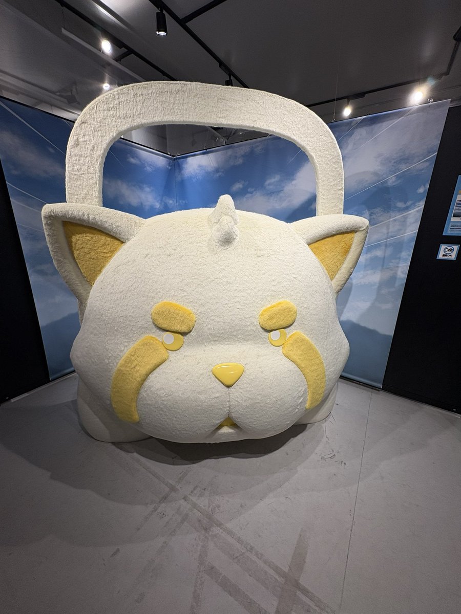 nakasada331's tweet photo. 今日からマルイで始まった本好き展行ってきた！
いやー綺麗でした✨✨
写真スポットのレッサーくんが可愛くて❣️ https://t.co/VQmkdAYtEO