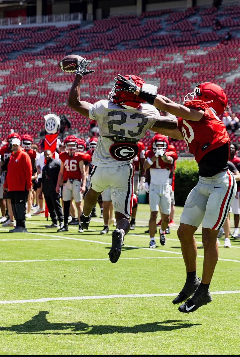 TopTierUGA's tweet photo. We’re probably gonna see a decent amount of Tyriq Green this season, he’s the real deal. #GoDawgs https://t.co/rnpqzWV2F2