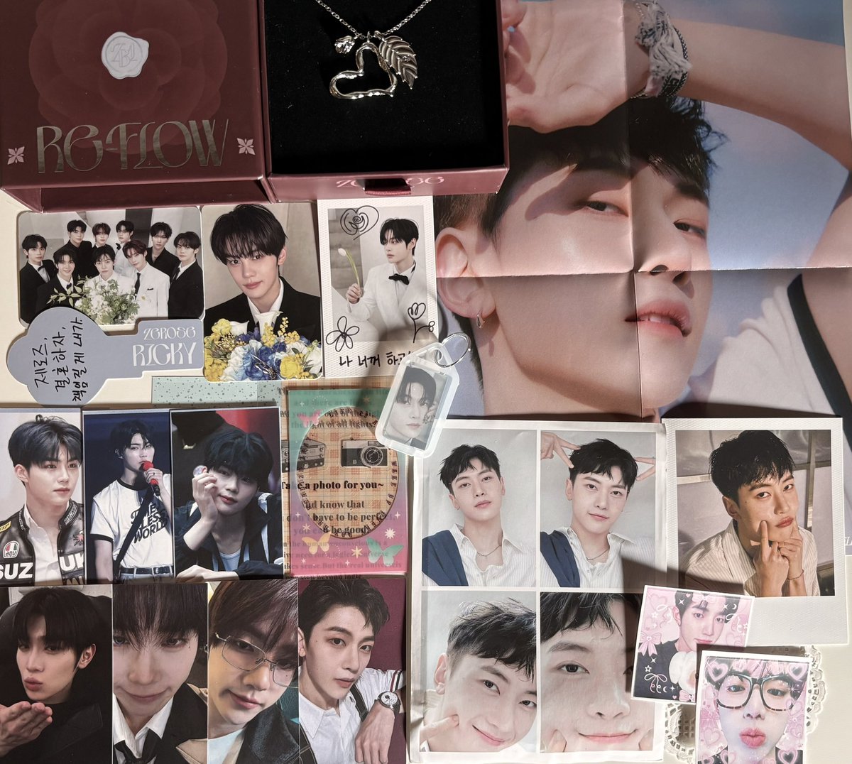 kyojuwa's tweet photo. 💌 happy mail !!
kavustuk ve gyubik tarafindan son kez lanetlendim…❤️🩹 paketleme ve freebieler cok tatli idi, her sey icin tesekkurler<33 #elusmails #aesonproof https://t.co/0K2MVr8Fzs