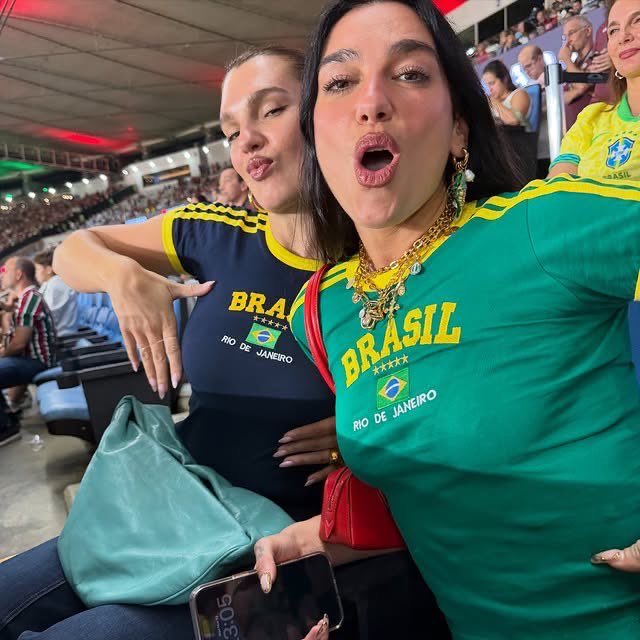 dualipabrasil's tweet photo. HOJE É DIA DE BRASIL NA COPA! 🇧🇷🤞🏻 https://t.co/4ZVIcJshvq