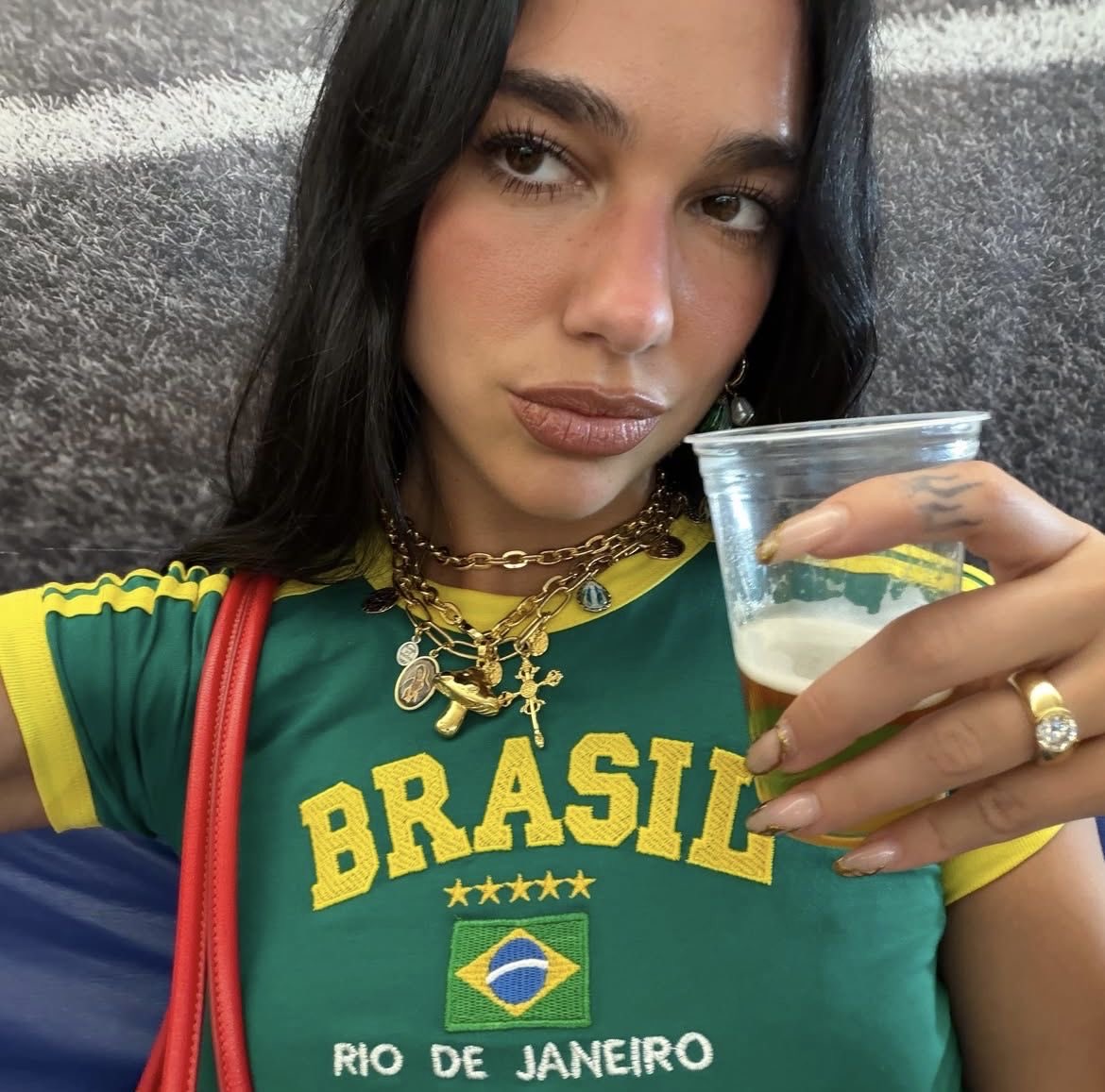 dualipabrasil's tweet photo. HOJE É DIA DE BRASIL NA COPA! 🇧🇷🤞🏻 https://t.co/4ZVIcJshvq