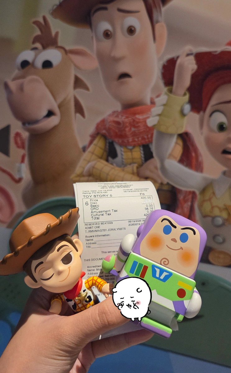 hotdigj's tweet photo. came out pleasantly surprised!! def gonna rewatch this in the weeks to come😁💓 took a pic of my wife too🙈 #toystory5 https://t.co/9H2dPQKIDZ