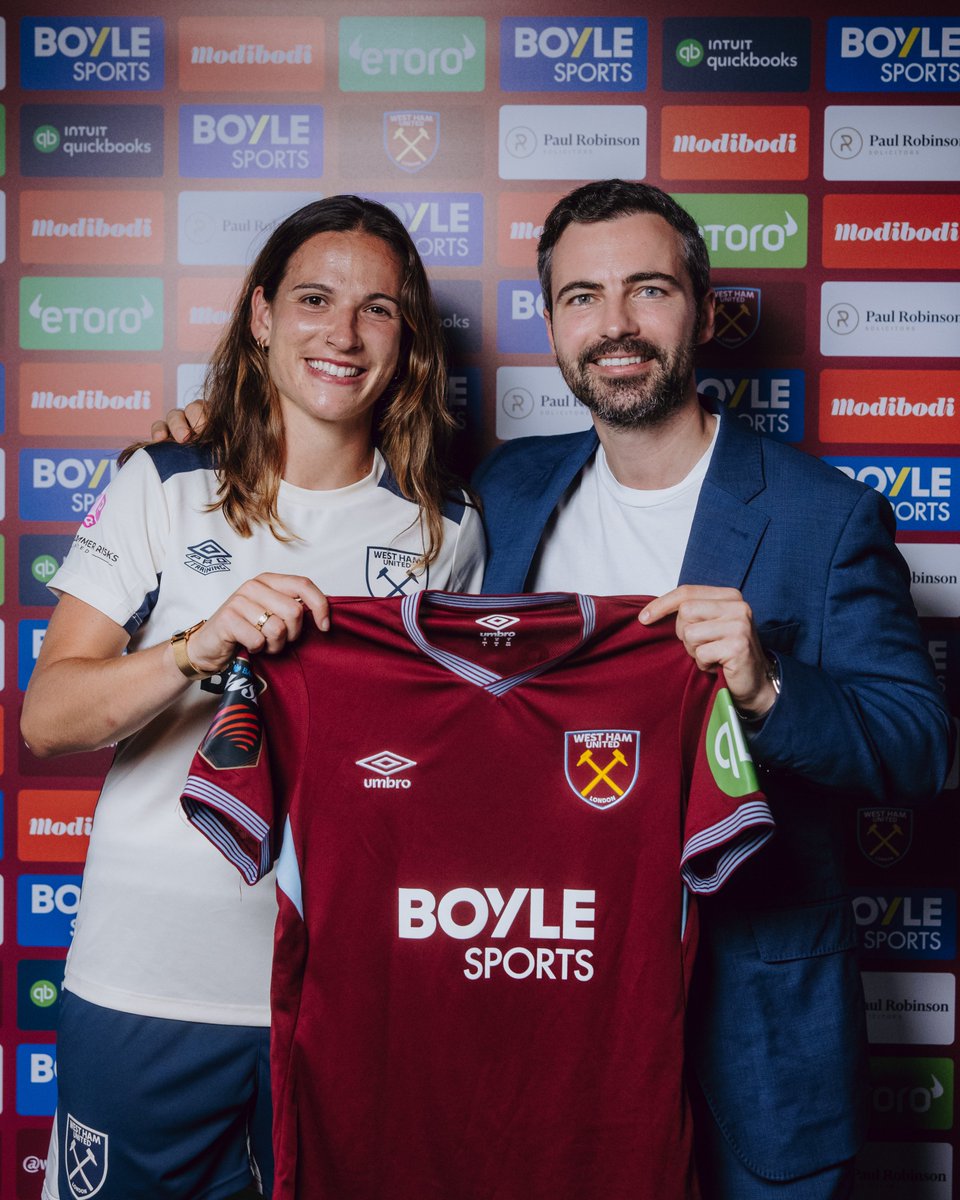 WOM_Sports's tweet photo. ✍🏻 @laiacodina5 signs for @WestHamWomen. A new chapter starts today ⚒️ https://t.co/AicPIpokUZ