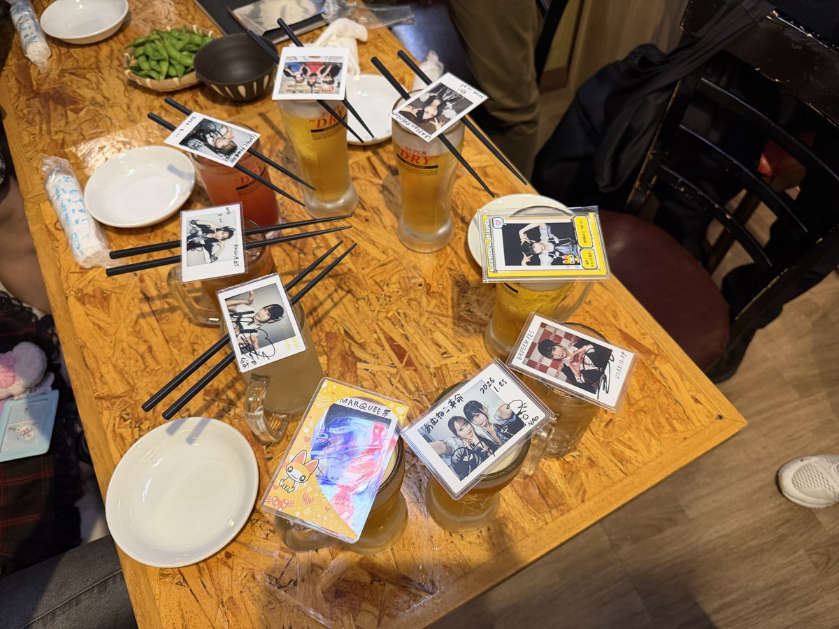 hiro2_coach's tweet photo. #気づいて城月　#高嶺のなでしこ

NATSLIVEさんの「たかねこ初恋キッチン。」、最高のイベントでした！
カウンター席の端っこだったけど、横からおさげのなおちゃんをガン見できて超幸せ😊

ミニゲームの答え…種類のある揚げ物だっていうのに、ひなたまのフリフリが鶏に見えて鳥が脳を支配する→日本食→親子丼と書いた自分を呪いたいw
仕事明けで疲れてた…ってことで😇