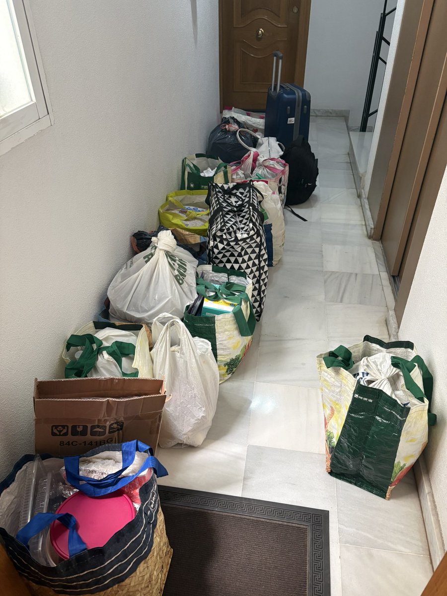 crystalia414's tweet photo. Mis padres se van a pasar el verano a un pueblo que está a 20 min de nuestra casa: https://t.co/kbSgdZmbTS