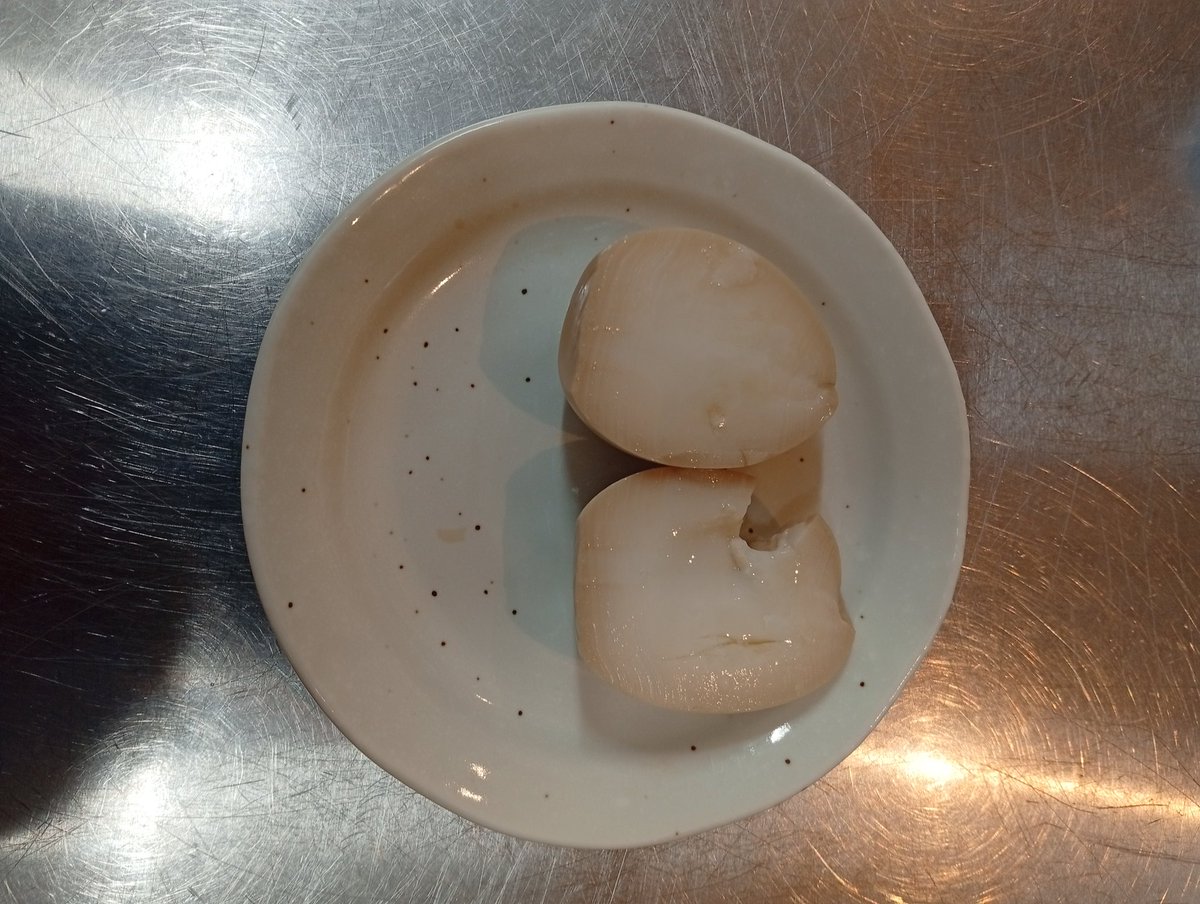 eg62525's tweet photo. 今日凄いものに出会った
なんでいないの君
何万から10万個位の確率らしい
双子はたまに会うんだけどね https://t.co/yF5bfW0bdi