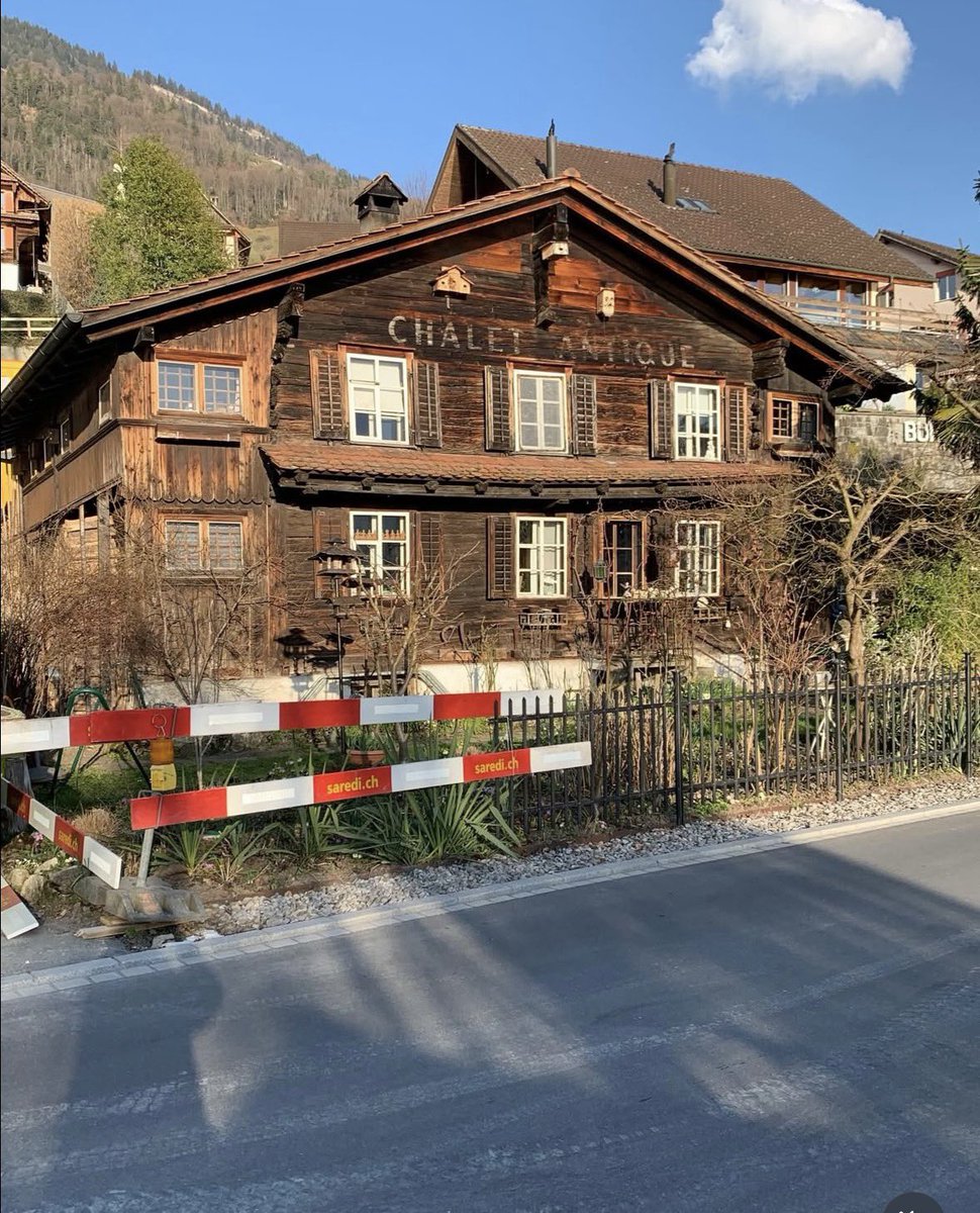 dalehauskins's tweet photo. @_barbara_90 Near Californian Dale, homesick #ChaletAntique, (the oldest built Weggis house that survived a catastrophic landslide in 1795. Now celebrating 500 years), as Los Angeles guitarist in renowned Swiss Luzern @stadtluzern #progressiverock band #FlameDream https://t.co/3yD8Y3HI2E https://t.co/QUTIJ8TA7Z
