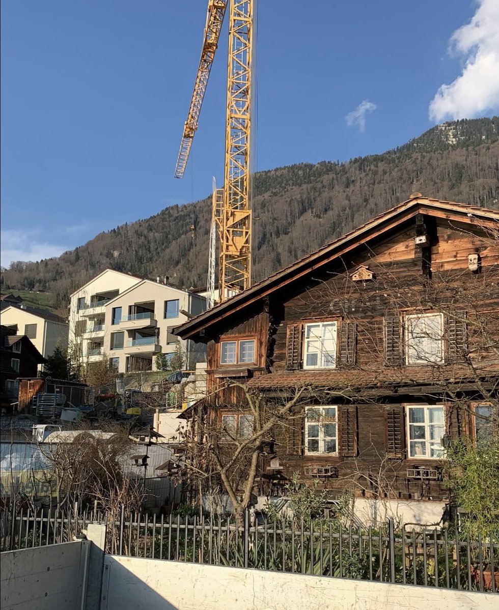dalehauskins's tweet photo. @_barbara_90 Near Californian Dale, homesick #ChaletAntique, (the oldest built Weggis house that survived a catastrophic landslide in 1795. Now celebrating 500 years), as Los Angeles guitarist in renowned Swiss Luzern @stadtluzern #progressiverock band #FlameDream https://t.co/3yD8Y3HI2E https://t.co/QUTIJ8TA7Z