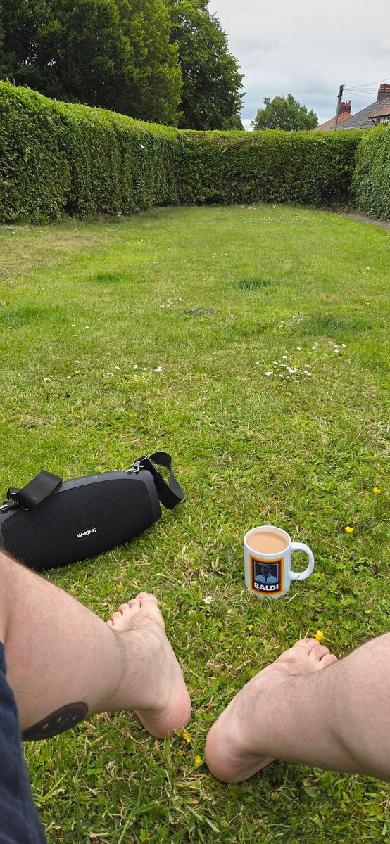 jcmellow's tweet photo. Tunes and a brew in the garden πΆ
Weekend vibes in the area π
#musicsaves https://t.co/QJJmG1MYIX