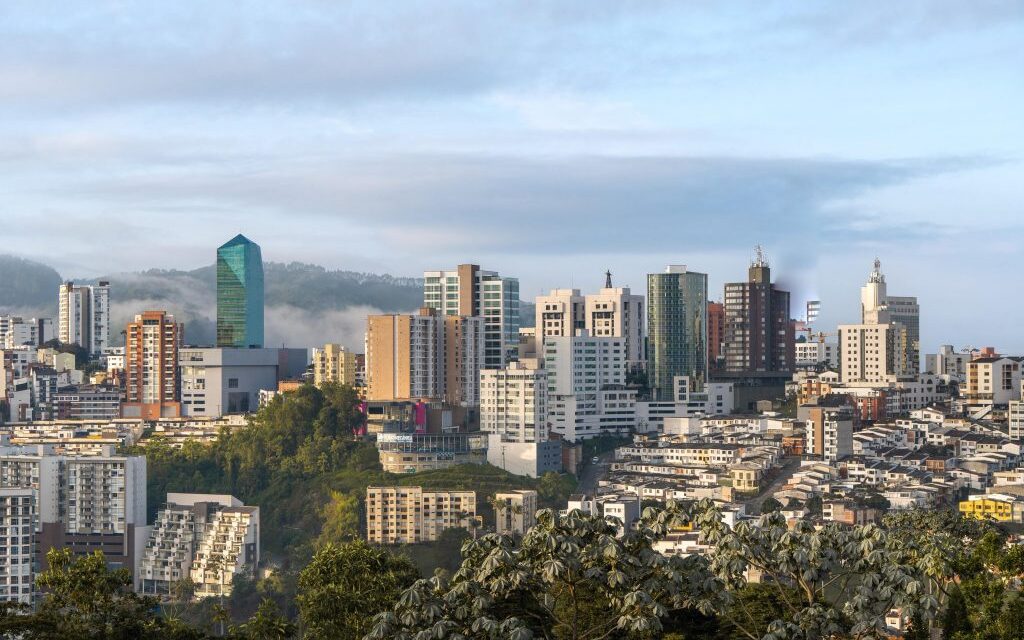 delarealidadmc's tweet photo. Paseo de La Estrella tendrá nueva etapa de pavimentación https://t.co/TRAdH8fWb9

Centro Histórico de Manizales enfrenta sus retos ambientales https://t.co/1jwRfC9Red

Agenda cultural y deportiva para este fin de semana en Manizales https://t.co/WzYpmlGpSv

@CiudadManizales https://t.co/L4F6tEZ5xM