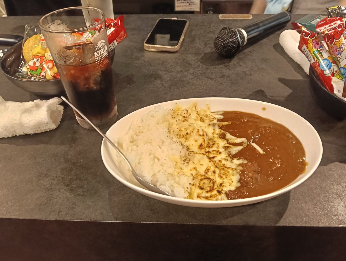 BakaPoker's tweet photo. QUEENでポーカー🃏からのモーリーをオアシスに送り届けてリリアンでカレー🍛を初めて食らう😅 https://t.co/uhzFojGbaf