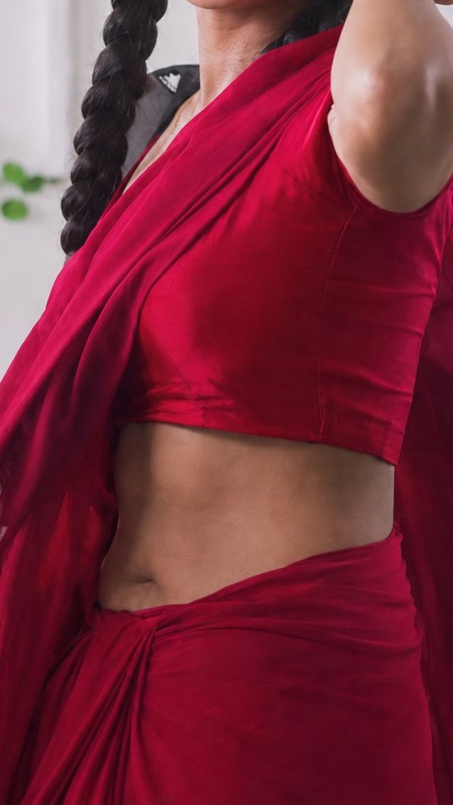 Anikha_Obsess's tweet photo. #anupamaparameswaran

 Unexpected showww from Malluuu ‘s😋 anupaamaa🥵 telugu industry mattumm nalla show off panraa high - payment polaa 😋🤤 

Wat u guys think ���� cmnt ur opinion https://t.co/X1KPpWcsor
