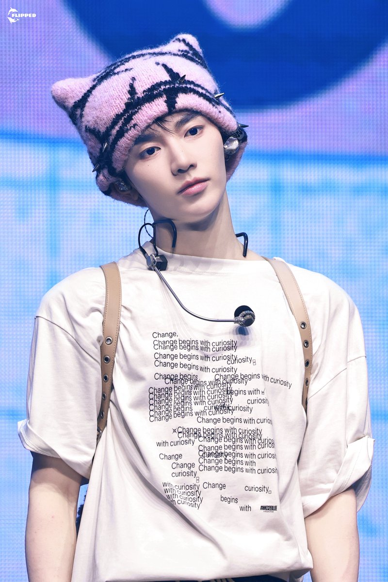 flipped_bbhh's tweet photo. 260619 쇼콘 HQ

귀여워

#장하오 #ZHANGHAO #章昊 #ジャンハオ
#AND2BLE   #앤더블 https://t.co/31qtFZ2e6V