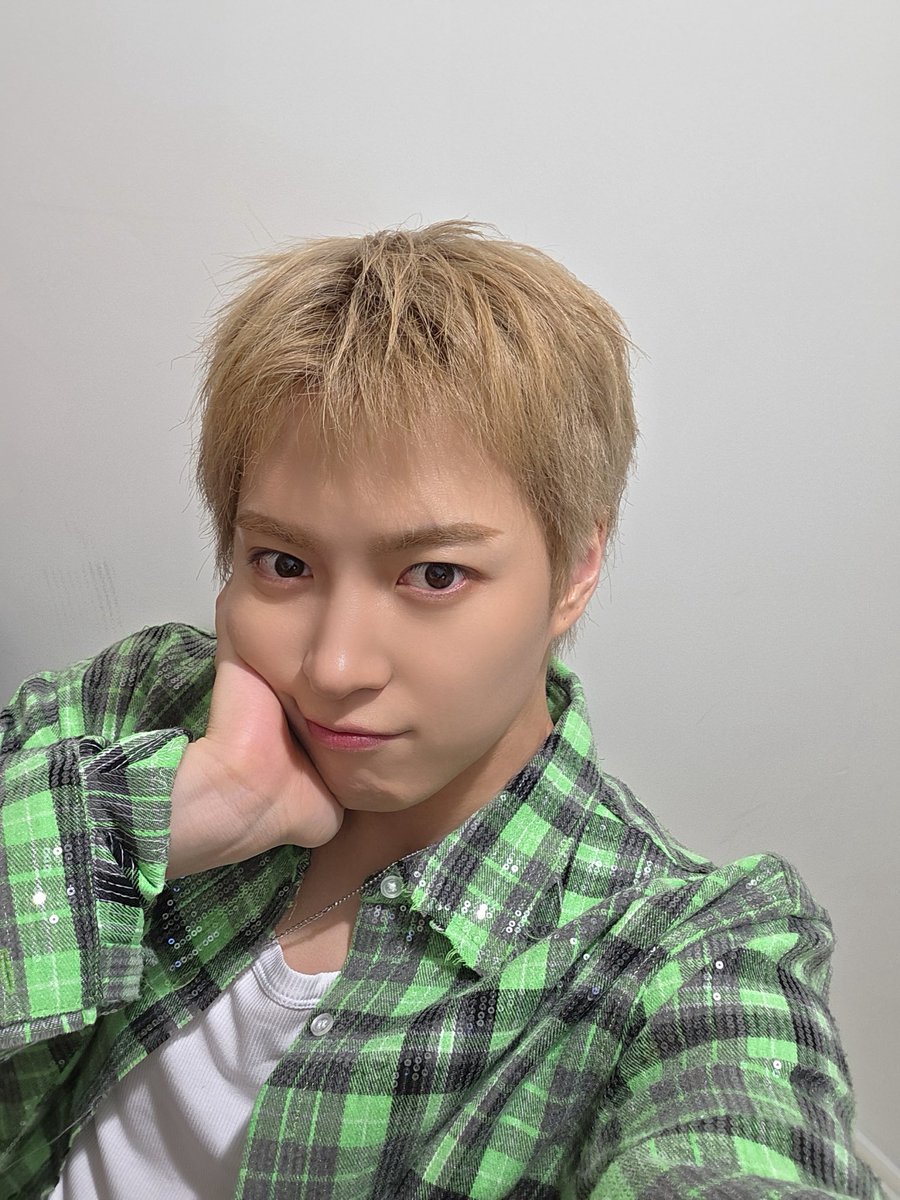 OmegaX_members's tweet photo. [#OX]

포애기들 good night ✨️

#OMEGA_X #오메가엑스 
#휘찬 #HWICHAN https://t.co/fcyslbLQgj
