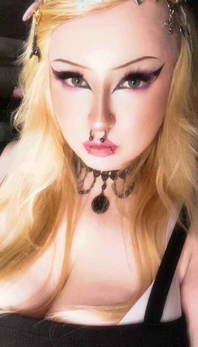 Fold4Iris's tweet photo. I want your entire check today 🌀

findom drain https://t.co/mKc8VpMGRX