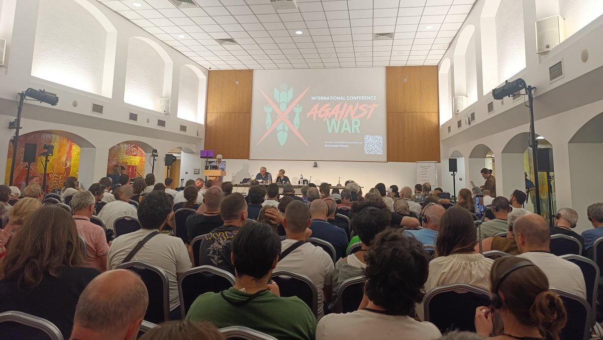 FnecFpFO's tweet photo. La FNEC FP-FO participe à la conférence internationale contre la guerre, à la veille du grand meeting de Londres. Des dizaines d'organisations du mouvement ouvrier dans le monde entier s'organisent pour stopper la marche  à la guerre, contre la militarisation et la conscription. https://t.co/aHEJ3PpvYo