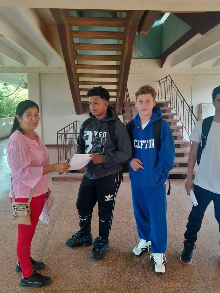 dgedirectorbat's tweet photo. #Mayabeque.En el Centro Mixto"República de Argelia"se realiza reconocimiento a los pioneros que se destacaron en las FAPI.#EducaciónBatabanó. https://t.co/LVzFUWDXhn