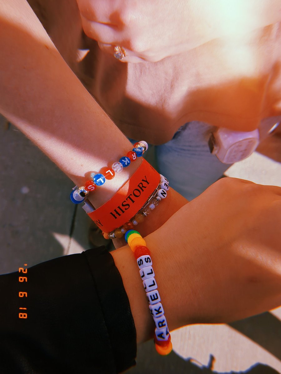 amylarabie's tweet photo. Friends who go to Arkells shows together, stay together! Our 3rd time seeing them together was an absolute blast. SUCH an amazing time! Thanks for an incredible show guys 💜
@arkellsmusic https://t.co/D6Uw5SP4Bm