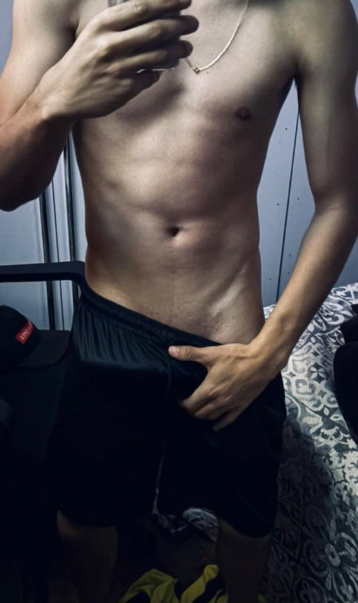 v_sgll's tweet photo. algum mano pra trocar? chama na dm 

#pintoawards
#PINTOSAWARDSㅤ 
#brotheragem
#broderagemhetero
#broderagem
#pintoawardsgay
#brotheragemhetero https://t.co/utO1TR45Xj