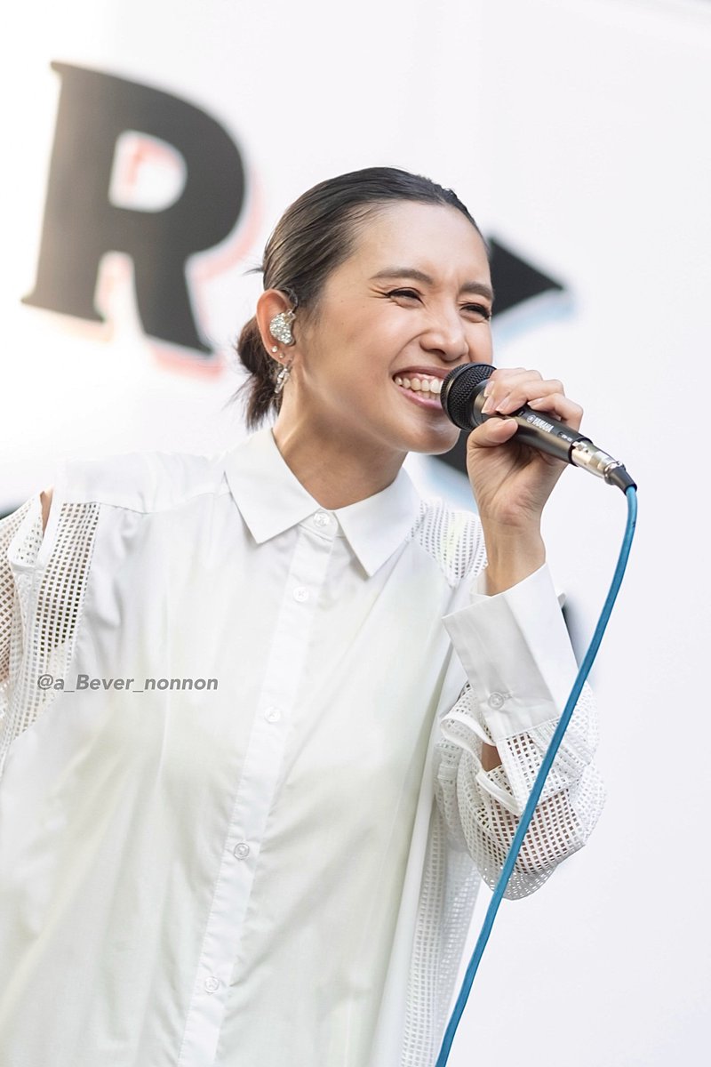 a_Bever_nonnon's tweet photo. Happy birthday Beverly🎉
こらからも素敵な歌声が更に沢山の人に届きますように！

写真は5/30日に行われたPARK MUSIC SHIBUYAの様子。鬼連チャン出演時の衣装でパフォーマン���を披露しました。
@Beverly_avex
#Beverly生誕祭
@sakataAsami 
@doobee99 https://t.co/tD0CiOFRet