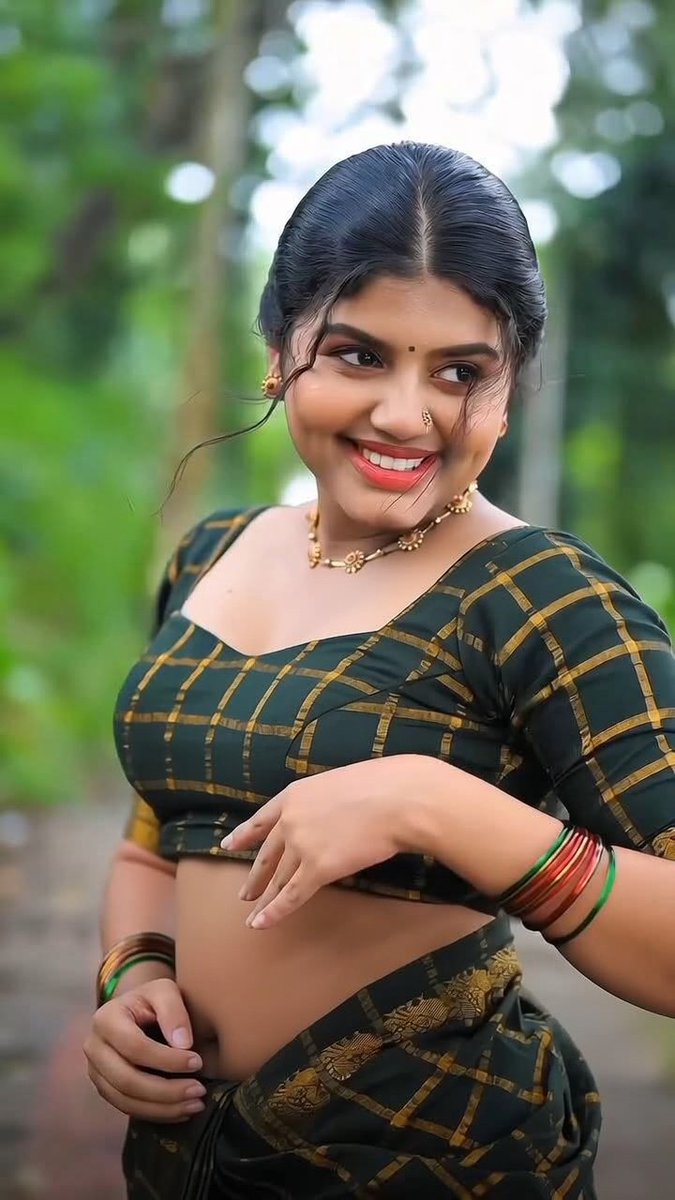 SeethaSeet44409's tweet photo. @bad_boy_272 Epti iruka thevaiya sollunga iva pundai epti irukum https://t.co/hgIX0Z0sHF