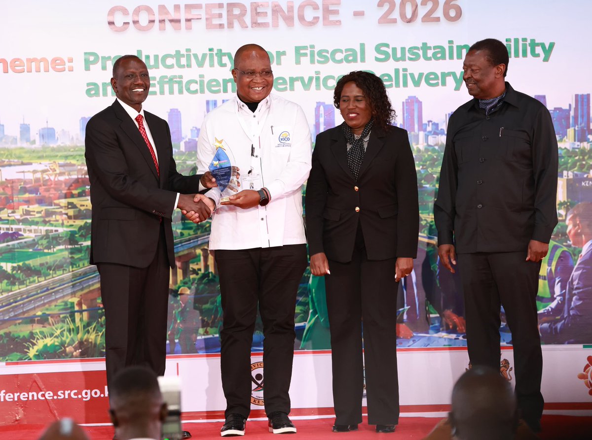 KICDKenya's tweet photo. Its a prestigious recognition of excellence in performance, innovation, and service delivery.The award was presented by His Excellency @WilliamsRuto, CGH, President and Commander-in-Chief of the Kenya Defence Forces, and received by KICD CEO Prof Charles Ong'ondo https://t.co/Y3z2gNsVDm