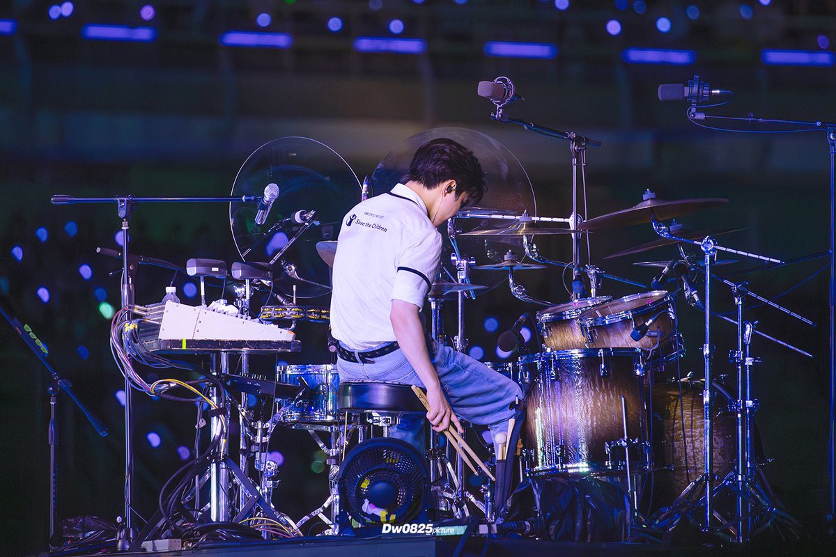dwmyluckystrike's tweet photo. 사랑하는 뒷모습이 있당.. https://t.co/7moK1V1KPx