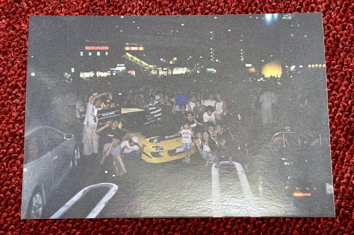BLACKMA57617953's tweet photo. 懐かしくなって昔の写真引っ張り出してきた📸

今じゃ大黒PAでこんな事出来ないよな笑
真ん中の1台目の俺のFD
雨さんも小関さんも写ってた😊 https://t.co/VCepNAKpsj