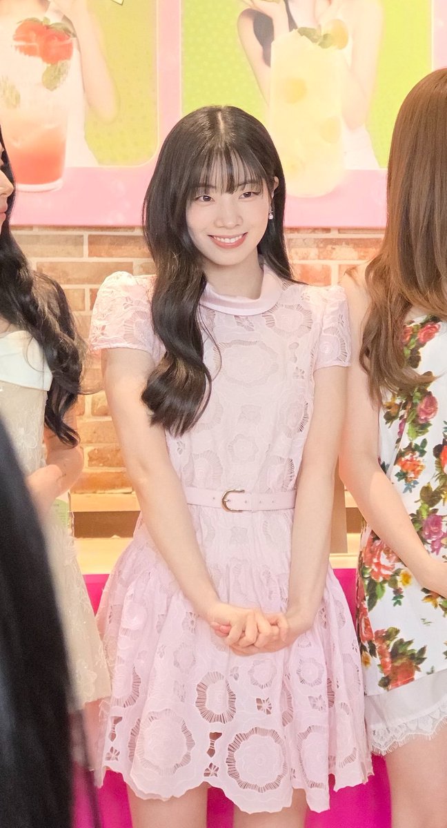 outrodhk's tweet photo. i hope they let dahyun wear another pretty pale pink dress, this is literally heaven on earth 🫠🤍 https://t.co/ZDTEh8j8F5