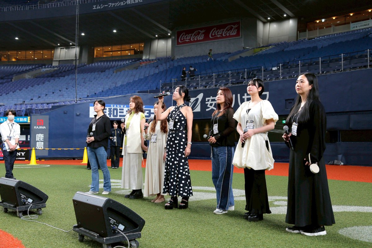 maruanmoon's tweet photo. 2026.6.14 Sun
Queen′s Tears Honey
オリックスvs 阪神試合前セレモニー
国歌斉唱

改めてカメラマン父からもらった写真で振り返り⚾️
満員のスタンドで歌わせていただきました♪
毎年ありがとうございます😌 https://t.co/Px5y4zKDp6