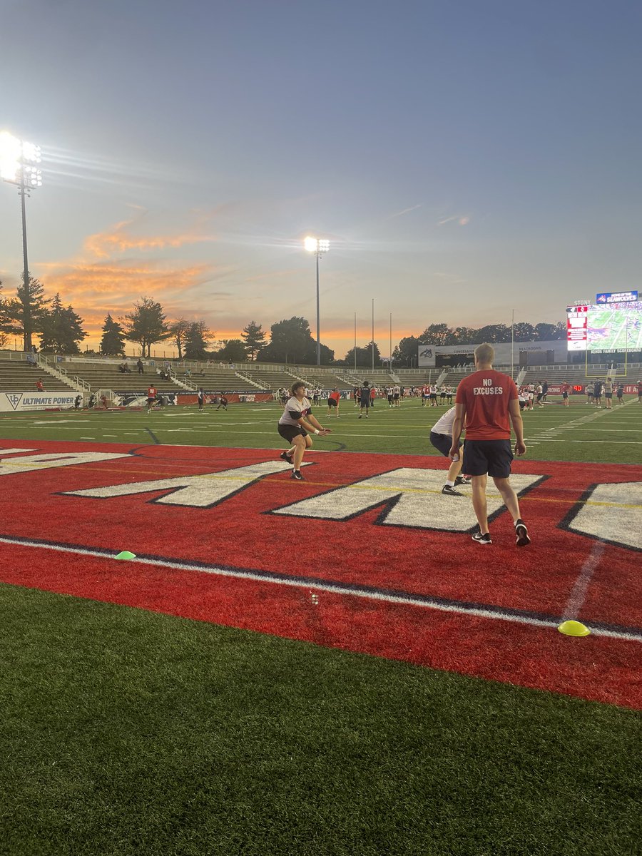 RoryKennyz's tweet photo. I did great at Stony Brook yesterday! Thank you @LIBLITZ for having me at camp. I hit a 50 yarder in front of @CoachBCosh and moved all the way back to 53. Also I had a 71 yard kickoff. I can’t wait to see what the future holds at Stony Brook! Go Seawolves 
@specialteamsNY @HKA_Tanalski @CoachElliott19 @CoachBarberSBU