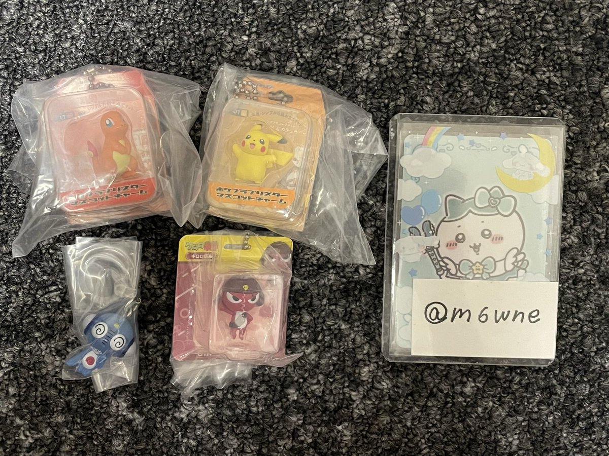 m6wne's tweet photo. @toripikimaru_ こんばんは、検索よりお声がけ失礼いたします。画像1枚目のものを所持しております。画像お借りしまして２〜３枚目の⭕️印のものと交換可能なものはございますでしょうか？たくさんのお声掛けがある中恐縮ですが、ご検討いただけますと幸いです。何卒よろしくお願いいたします。 https://t.co/ByMCP7yPAM