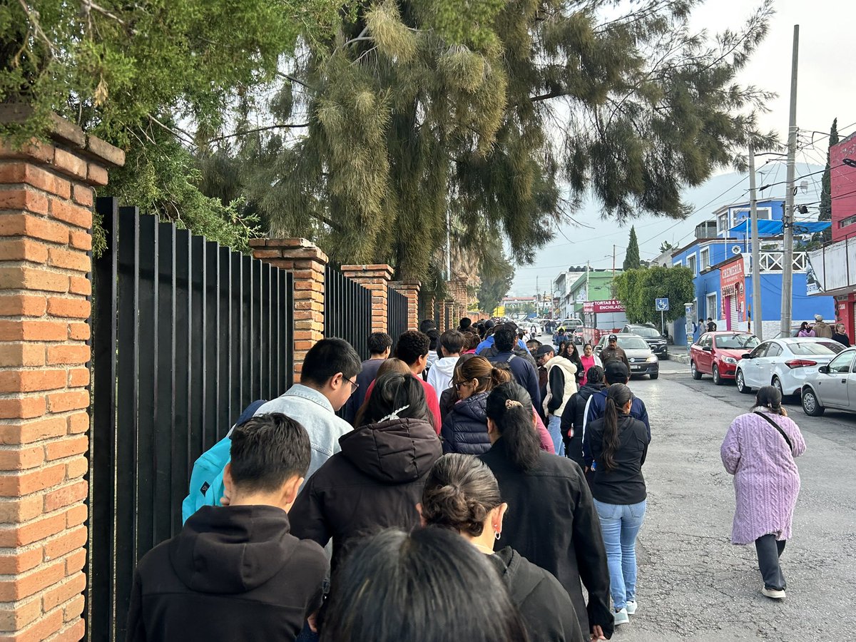 CNHidalgoTv's tweet photo. #CNHIDALGO📚 ¡Mucho éxito a todas y todos los estudiantes que hoy presentan su examen de admisión para ingresar a las preparatorias de la UAEH!

Con esfuerzo, dedicación y confianza en sus conocimientos, hoy dan un paso importante hacia su futuro académico. ¡Les deseamos el mejor de los resultados!

¡Éxito a cada aspirante!

#UAEH #ExamenDeAdmisión #Educación #Hidalgo #Estudiantes #ÉxitoAcadémico