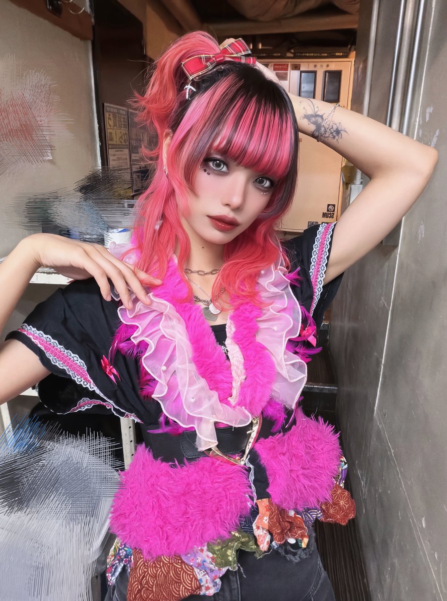 saki___yuri's tweet photo. 6.19(金)📍アメリカ村DROP
不動豹雅生誕祭ありがとうございました❣️

豹雅の初生誕祭、豹雅の幸せそうな顔を見れて嬉しい気持ち🐆🖤
対バンの皆様もカッコ良すぎてめっちゃ勉強になった！！

一緒に盛り上げてくれてありがとう！！
#天女神樂 ドラムの桜木谷妃里でした🦩

#桜木谷妃里 
#美脚ドラマー https://t.co/iNZBaZTpKx